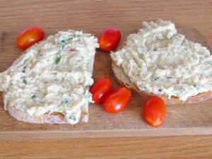 ředkvičková drožďová pomazánka